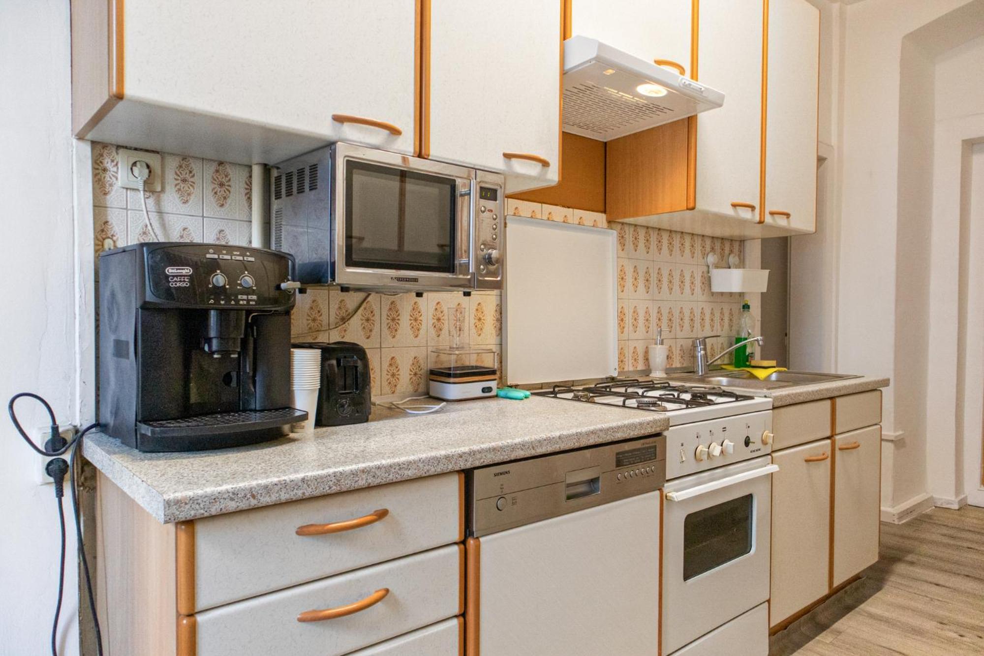 Gasthof Convenient Shared - Near Danube & Millenium Tower *